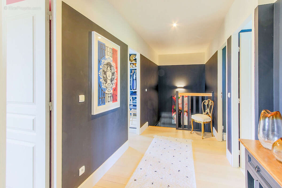 Maison 162m² à crespières - photo 12
