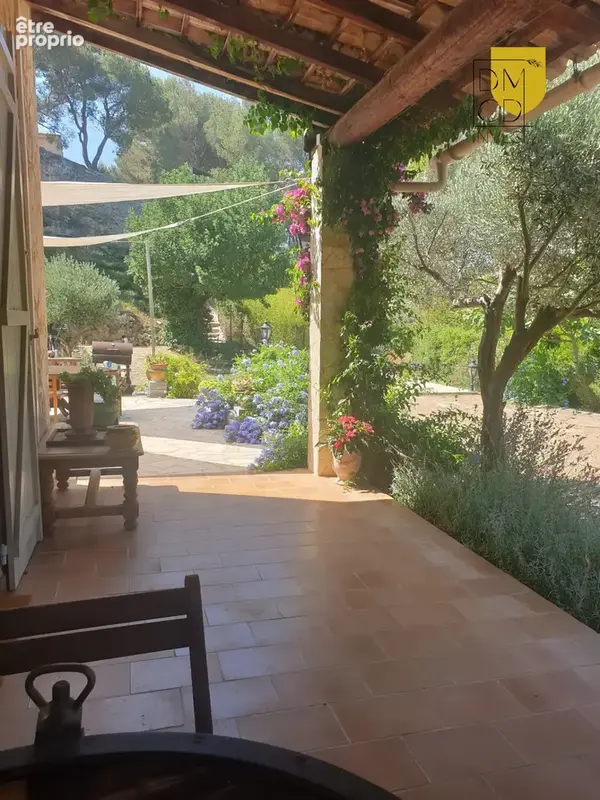 Maison provençale de caractère   Calme, volumes et charme architectural - photo 7