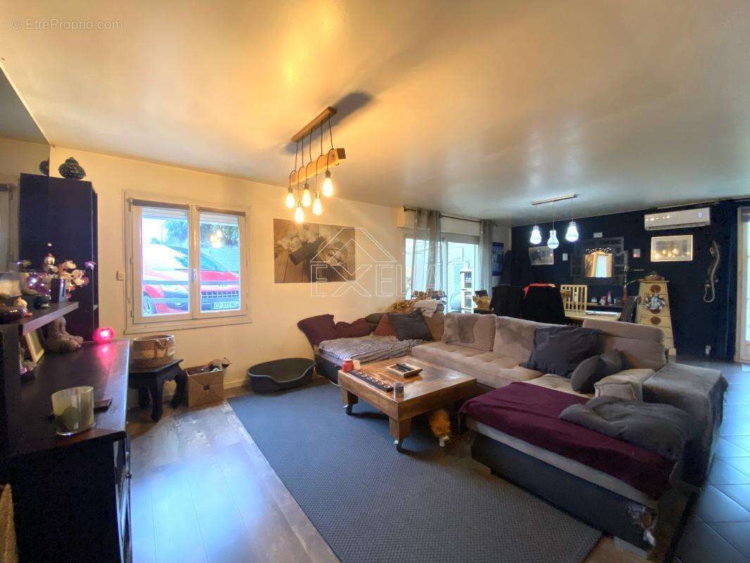 Maison à LIMETZ-VILLEZ