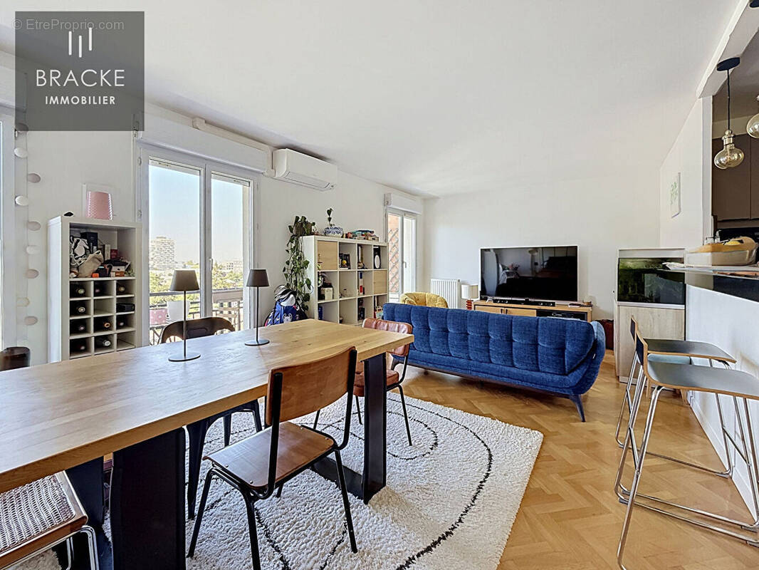 Appartement à COURBEVOIE