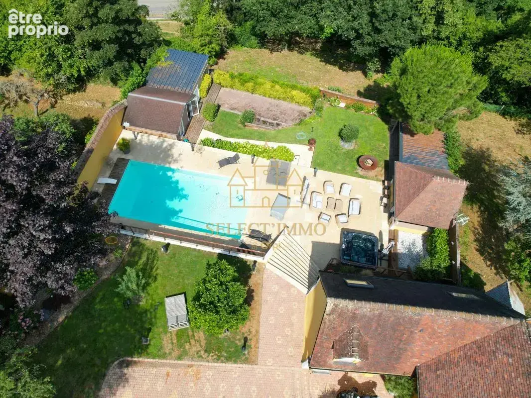 Photo Maison à Conches-En-Ouche au prix de 682 500€
