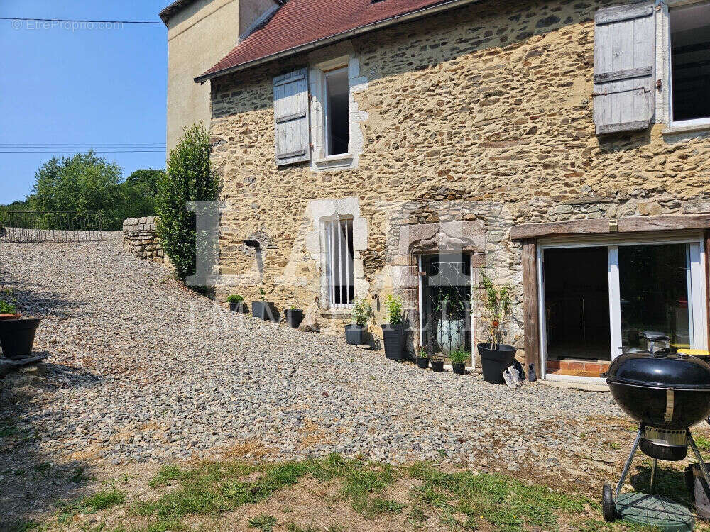 Maison à SAINT-LEONARD-DES-BOIS