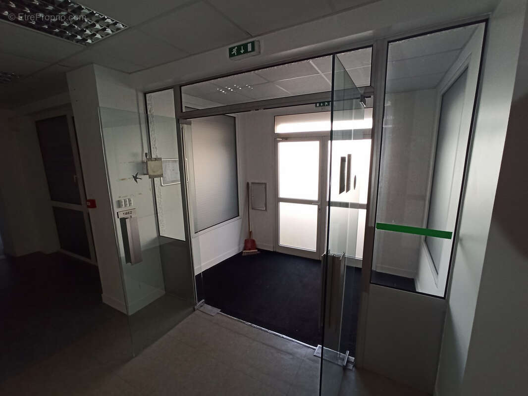 Commerce à SAINT-JUNIEN