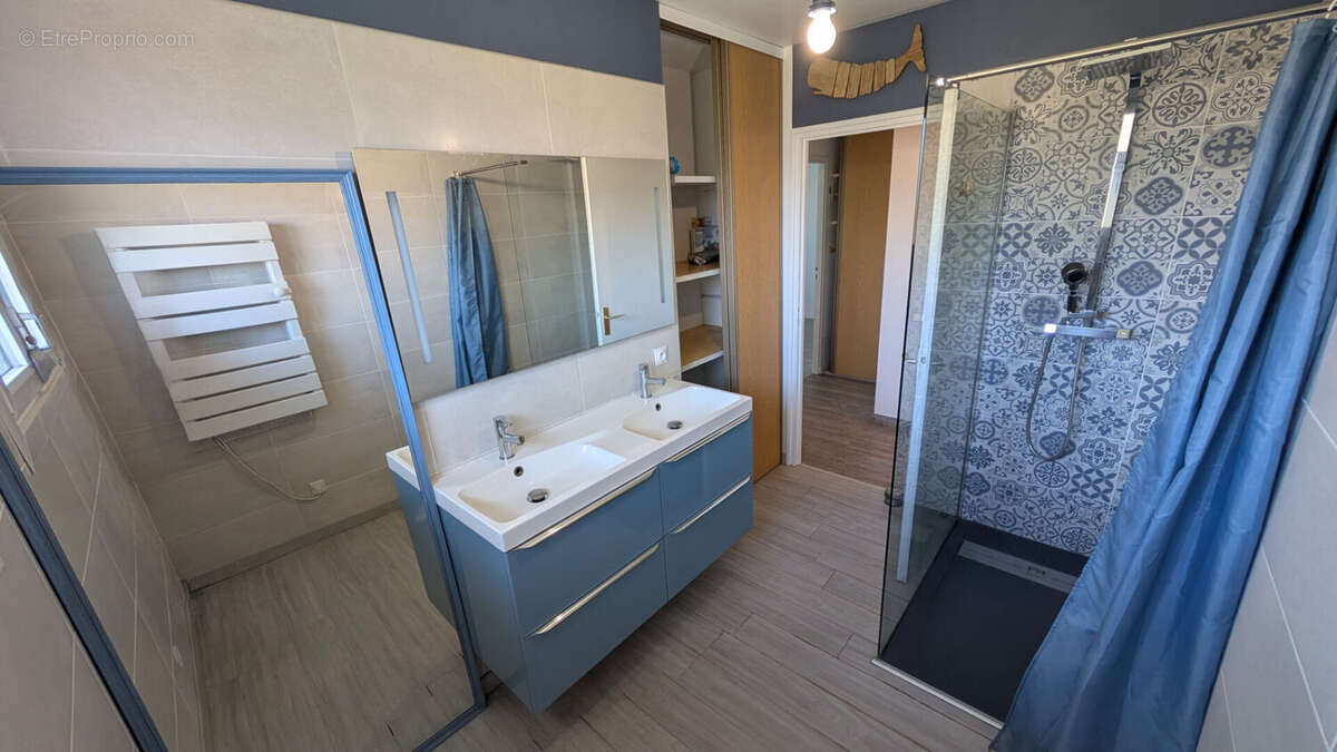 Maison à VILLENEUVE-DE-MARSAN