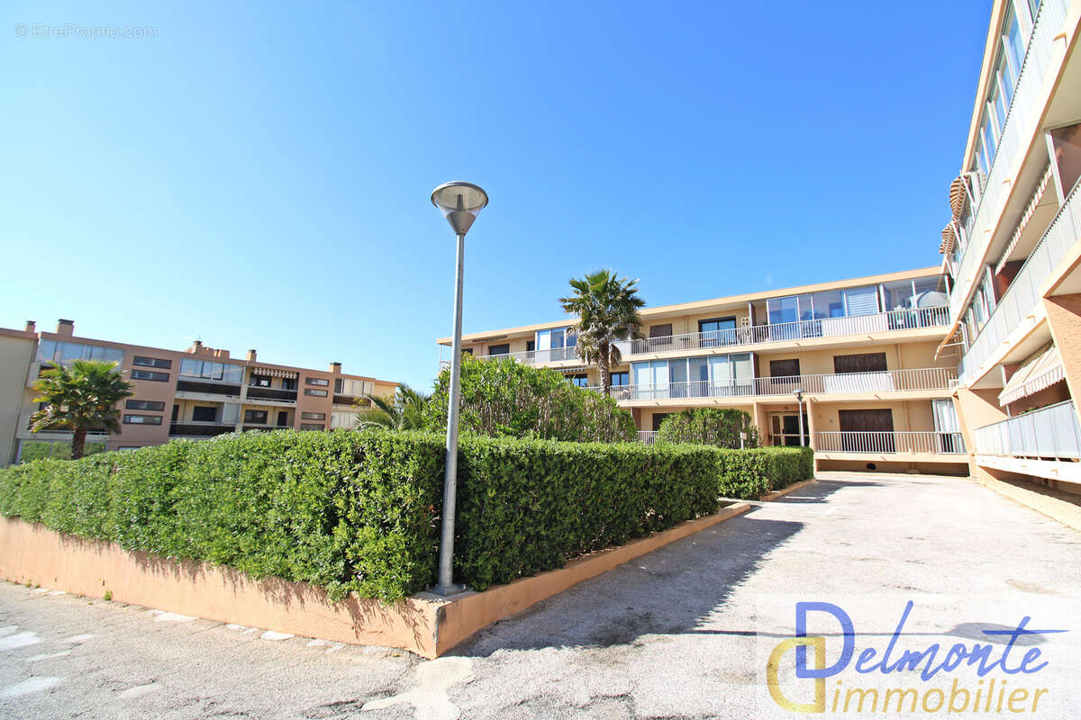 Appartement à SIX-FOURS-LES-PLAGES