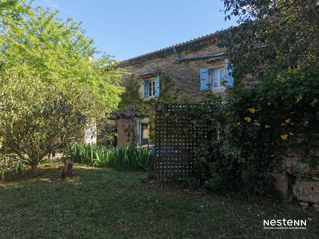 Maison à VALENCE-SUR-BAISE