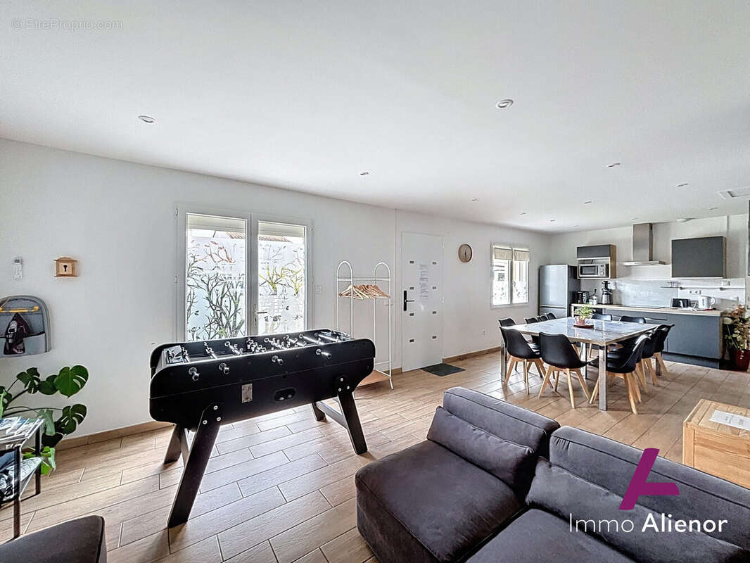 Maison à SAINT-MEDARD-EN-JALLES