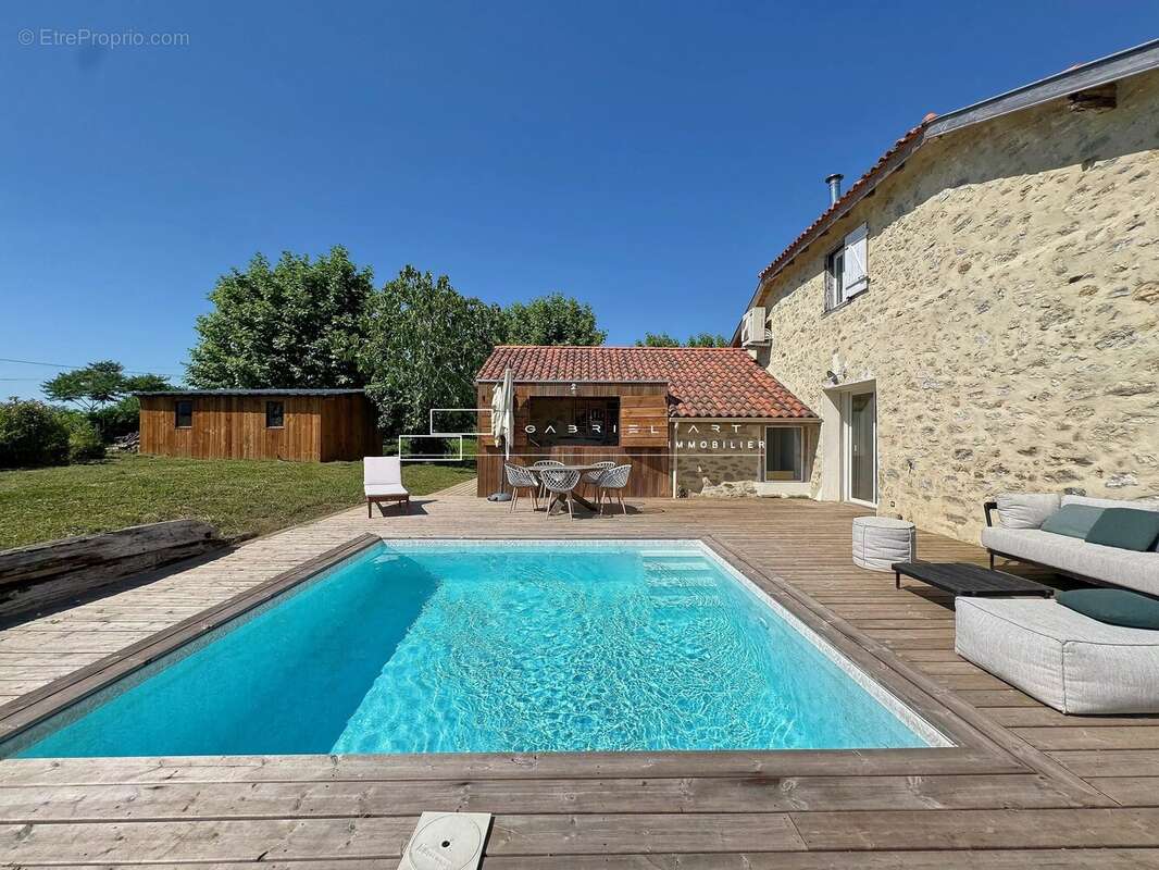 Maison à SAUBRIGUES