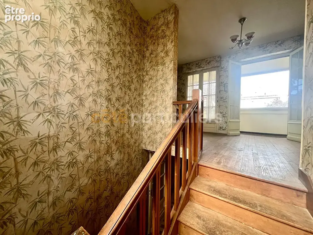 ROYAN - Maison de ville avec travaux - photo 5