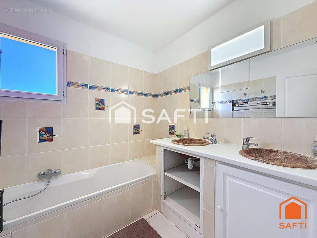 Photo 9 - Appartement à REGUSSE