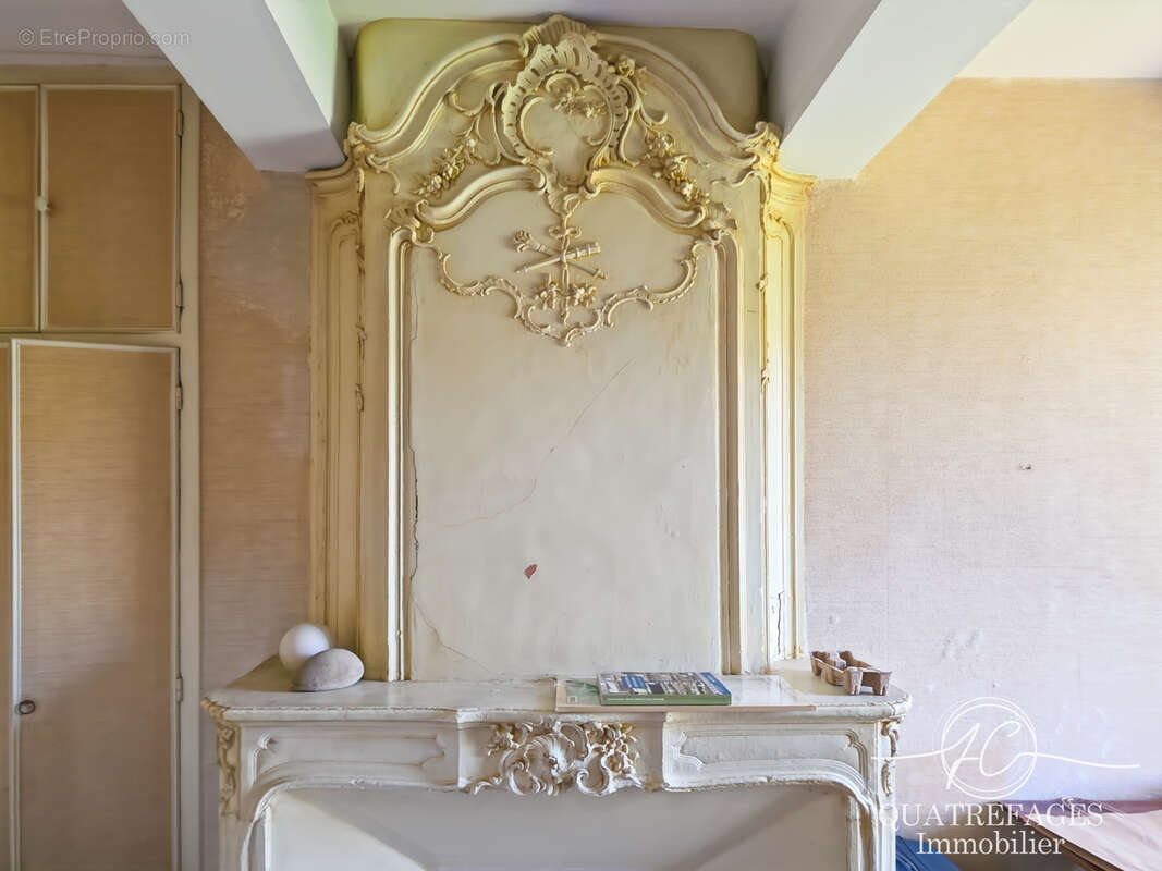 Maison de ville aux beaux volumes proche Théatre. - photo 5