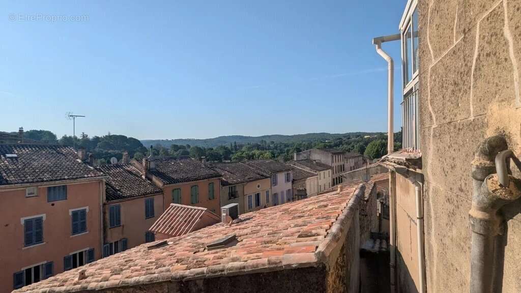 CARCES - Maison de village 5 CH 94m² + grenier - photo 3