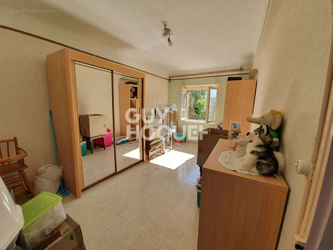 Maison à MONT-SAINT-SULPICE