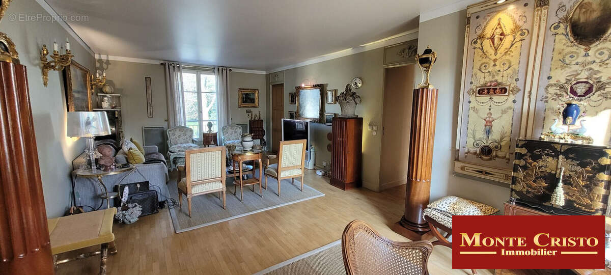 Appartement à VERSAILLES