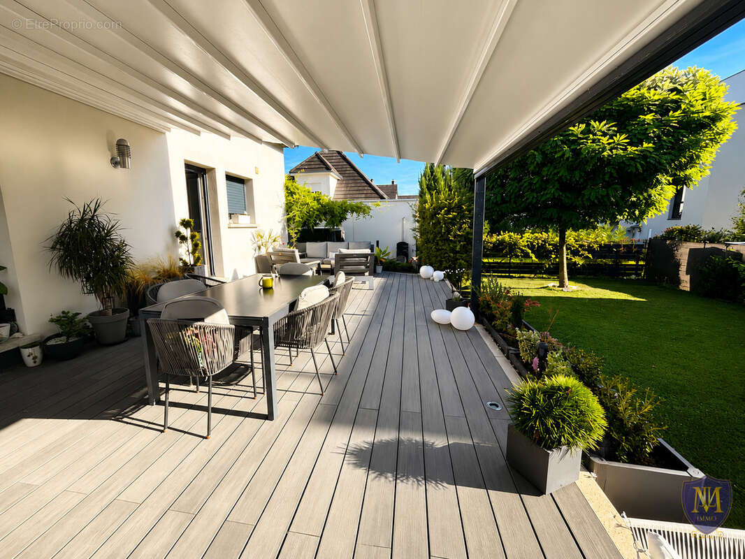 Blotzheim au calme belle maison familiale de 149 m2 avec piscine chauffée sur 6,15 ares de terrain - photo 10