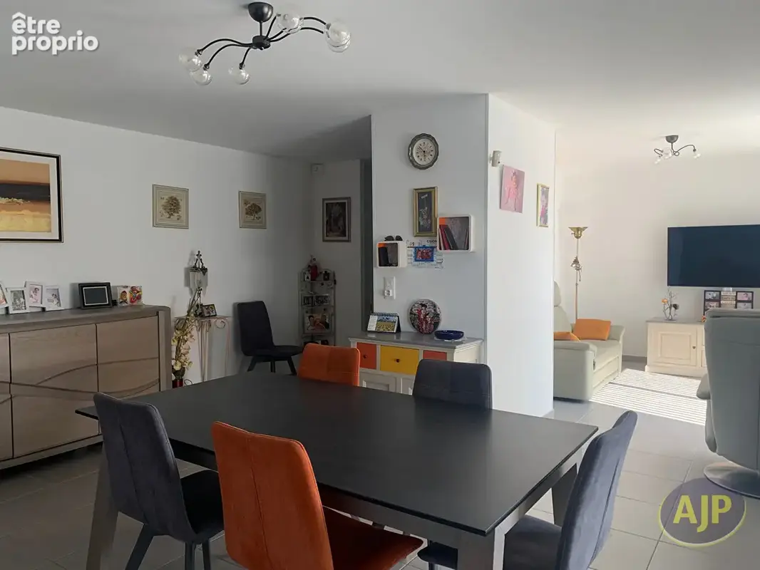ST SEBASTIEN, T5 105 m² et 2 Garages - photo 5