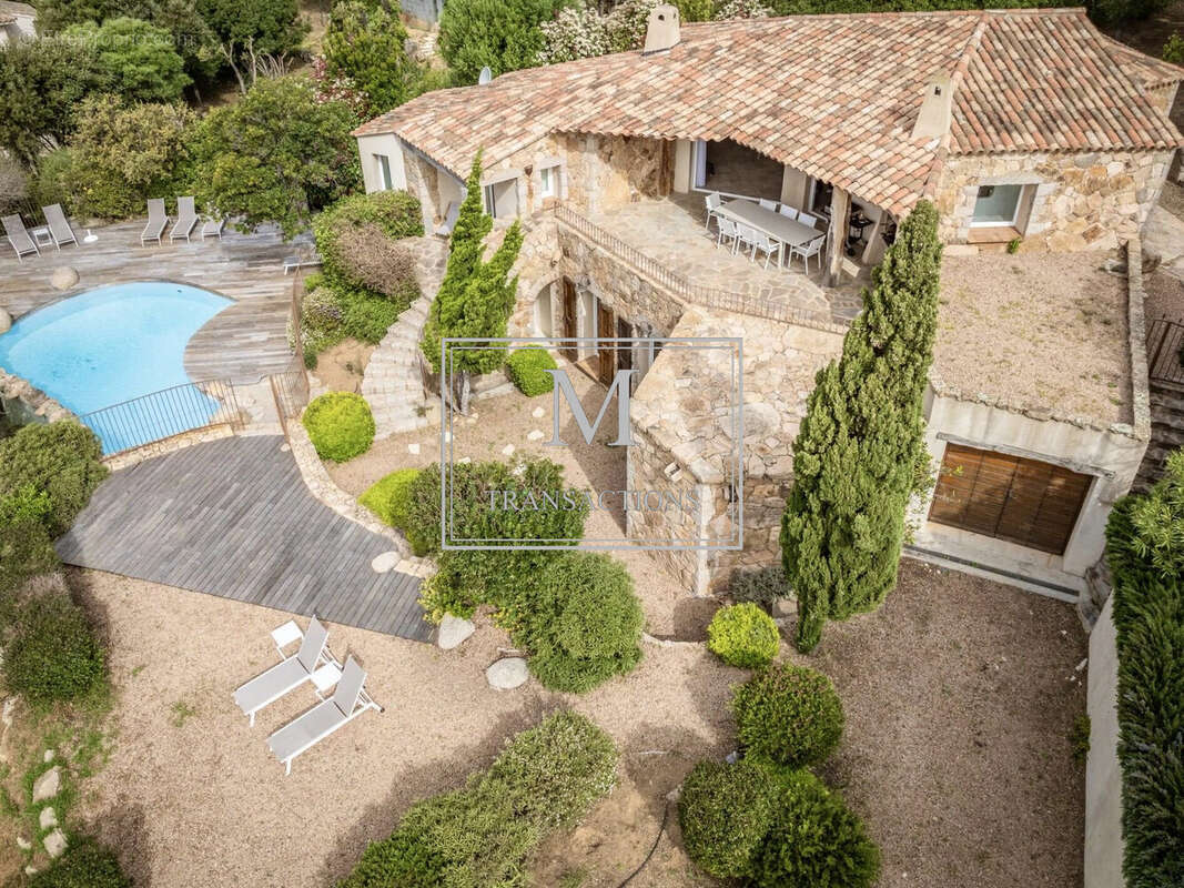 Maison à LECCI