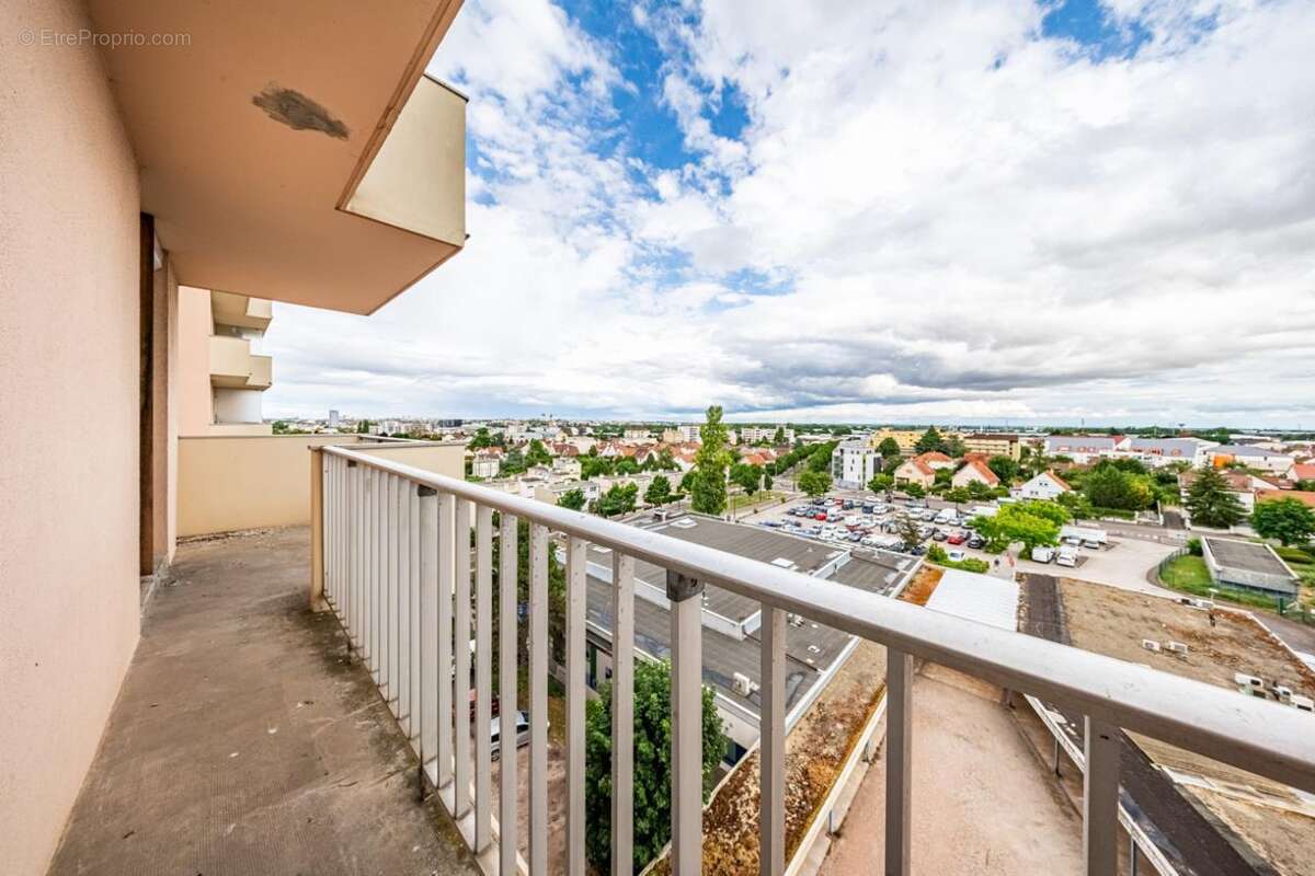 Appartement à CHENOVE