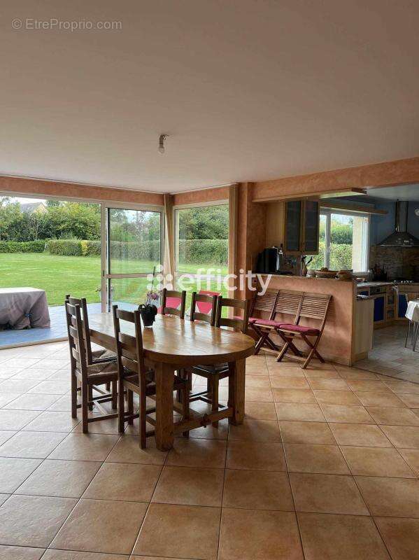 Maison 211 m² à Picauville  - photo 5