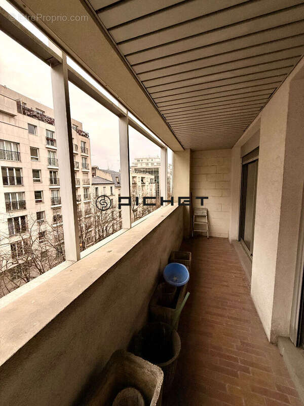 Appartement à PARIS-15E