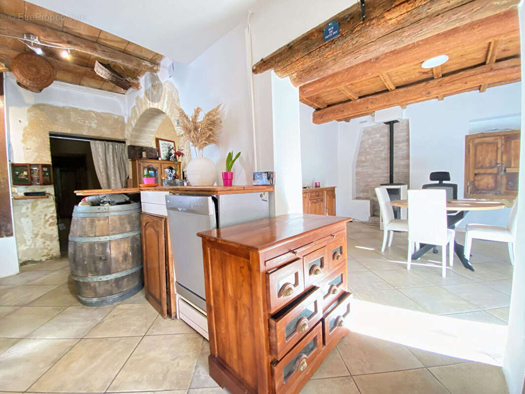 Maison à SAINT-GENIES-DE-COMOLAS