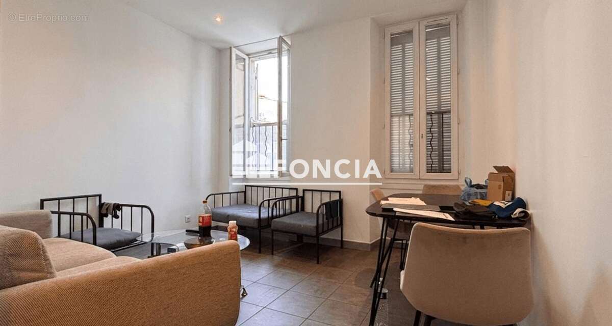 Appartement à MARSEILLE-3E