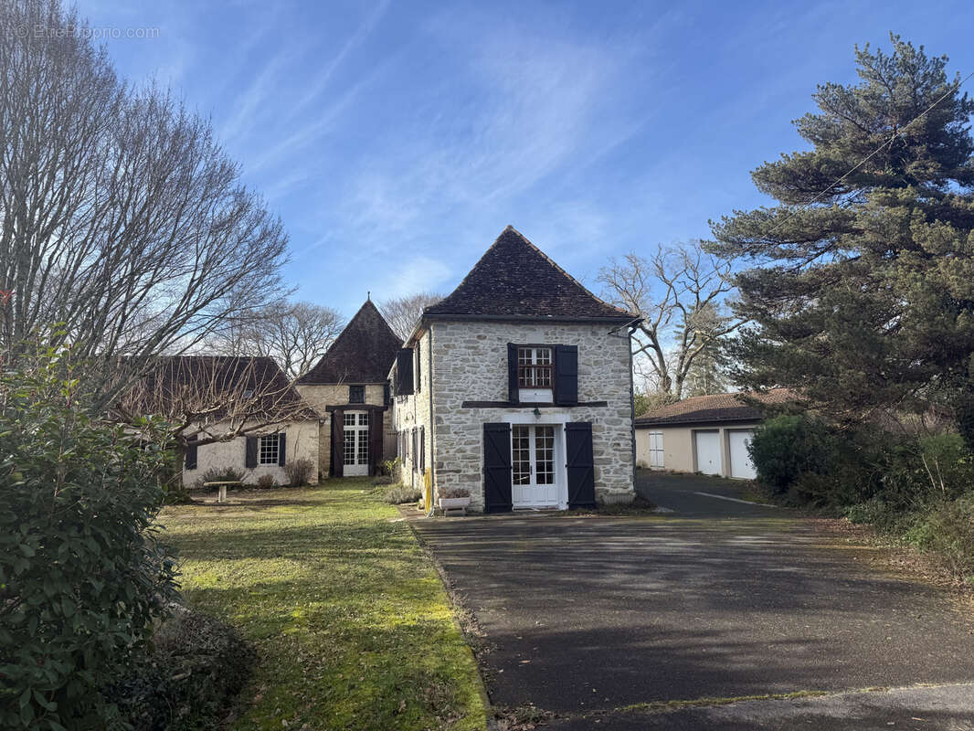 Maison à SAUVETERRE-DE-BEARN