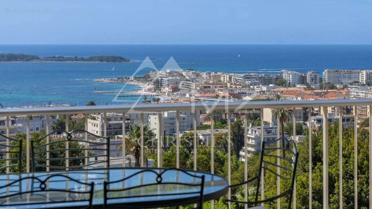 Appartement à CANNES
