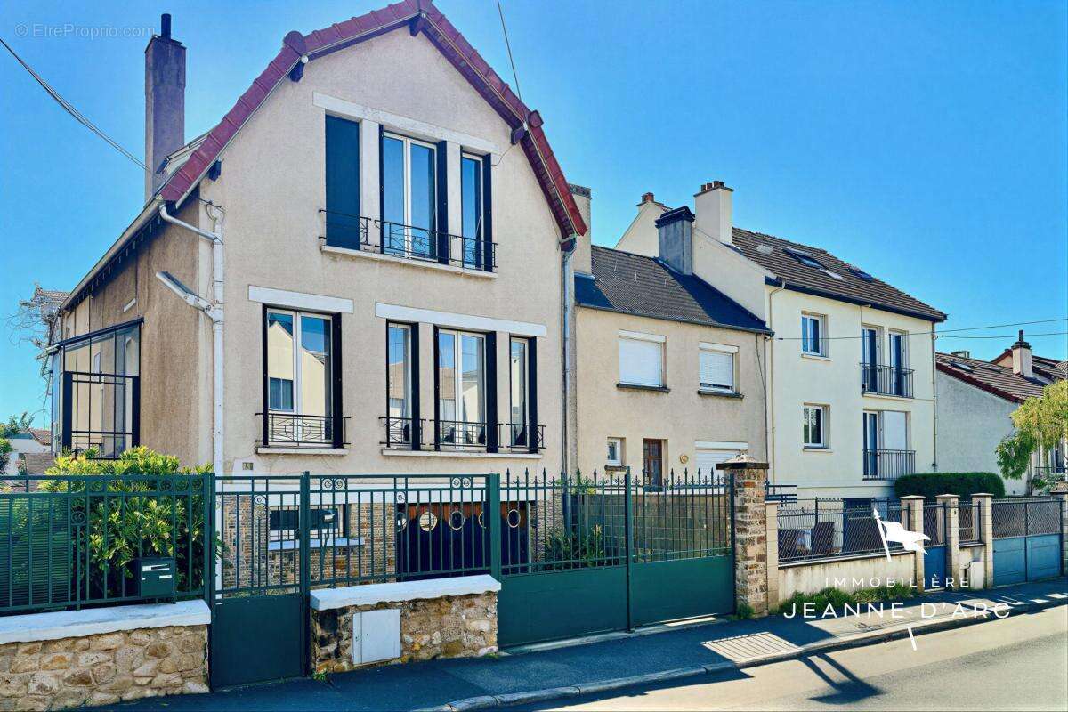 Maison à LE CHESNAY