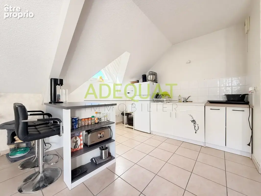La tour du pin / hyper centre ville / appartement t2 / terrasse / cellier… - photo 5
