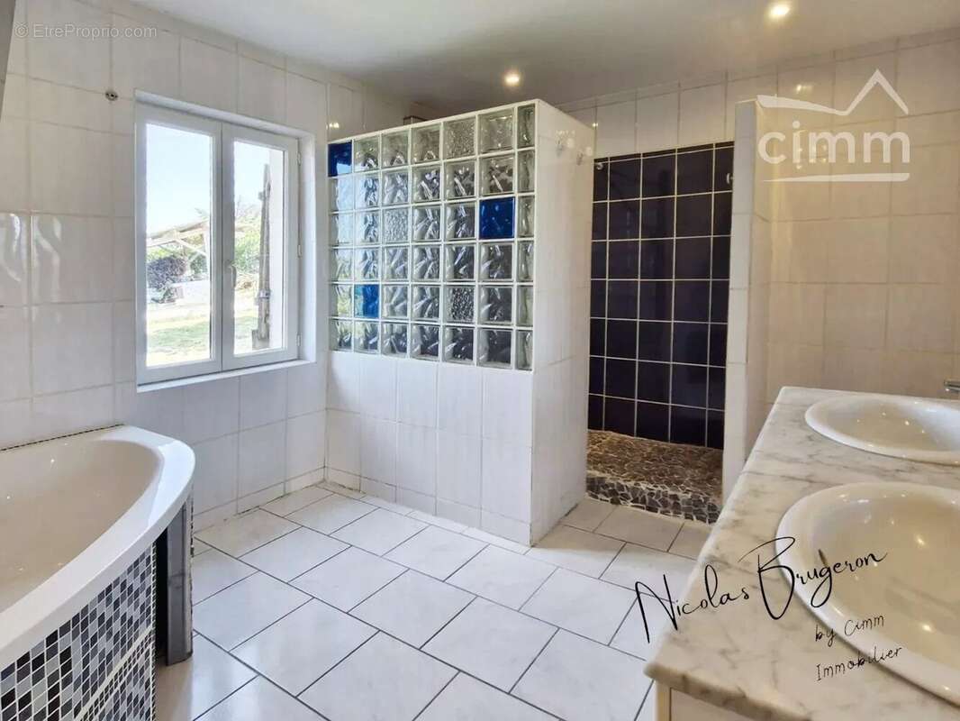En exclusivité – deux maisons, revenu locatif immédiat et 1 505 m² de terrain - photo 16