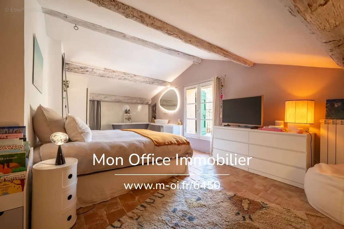 Maison à LE THOLONET