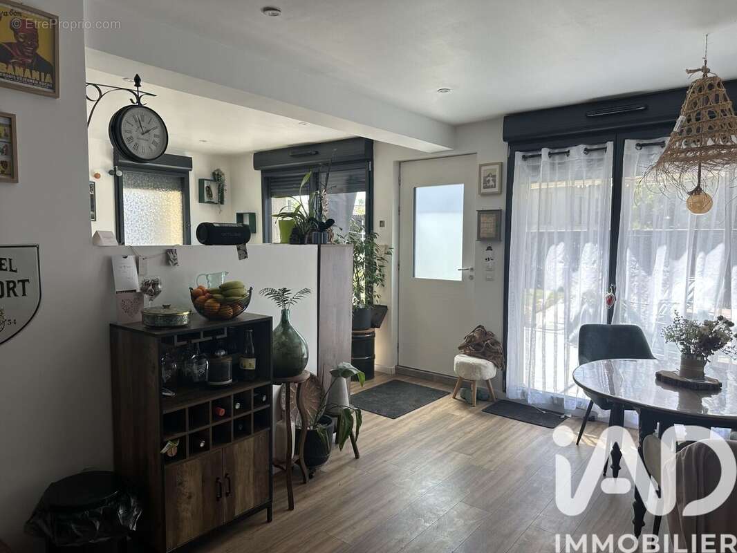 Photo 8 - Appartement à SERAINCOURT