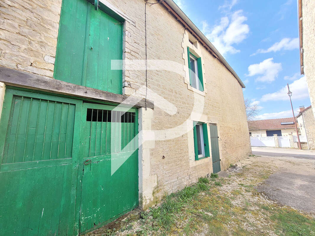 Maison à MARANVILLE