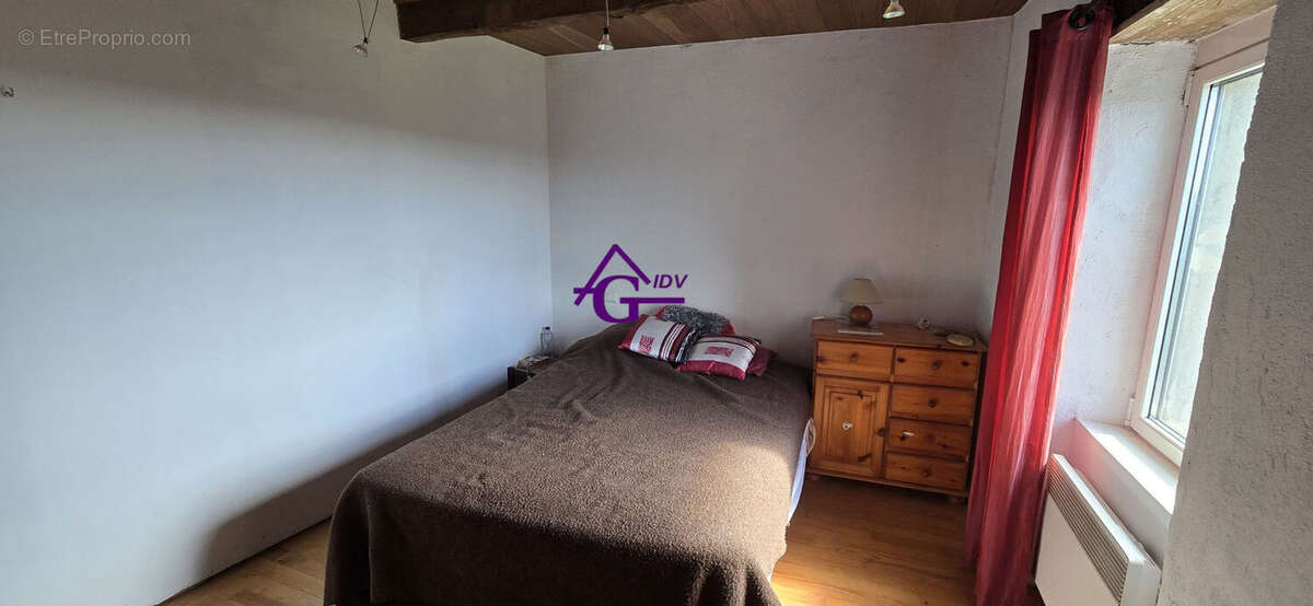 Maison à LA SALVETAT-PEYRALES