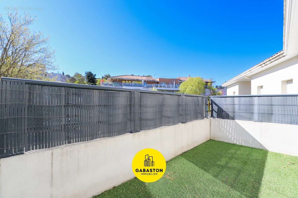 Appartement 62 m² à Marseille-11e  - photo 2