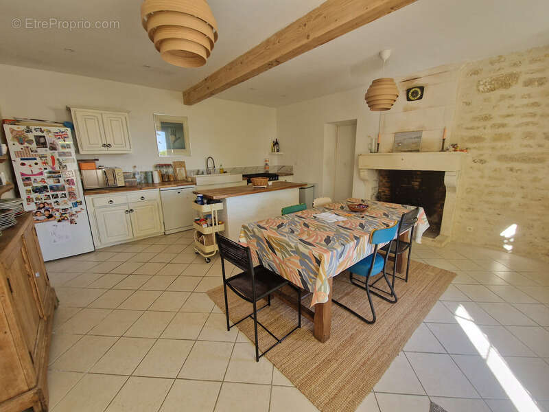 Maison à vendre 6 pièces Proche SAINT JEAN D'ANGELY (17) - photo 4