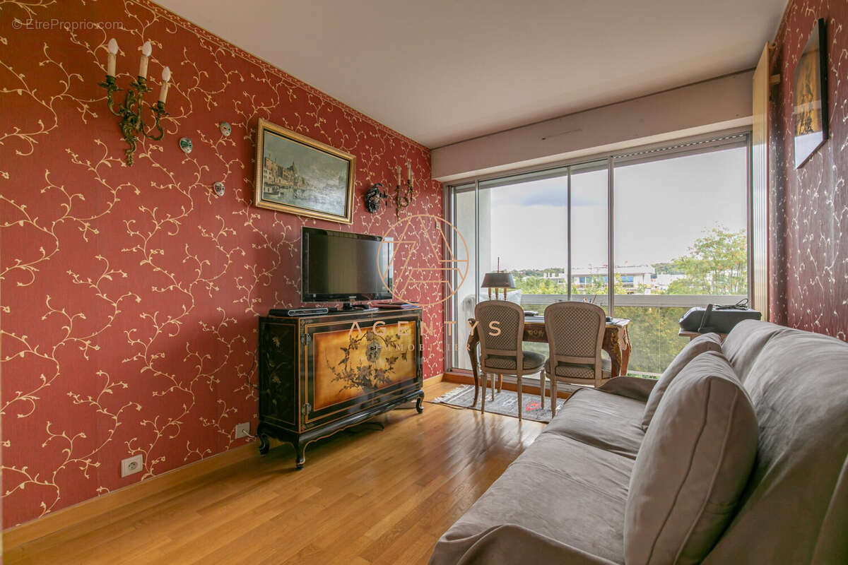 Appartement à SAINT-MAUR-DES-FOSSES