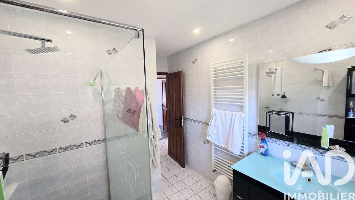 Maison 122 m² à Billom  - photo 8