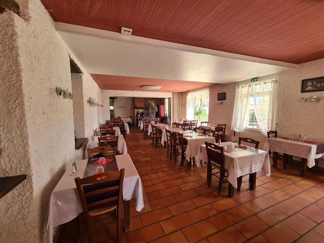Maison en pierre avec piscine - photo 7