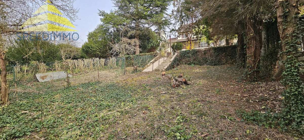 Maison à MANDRES-LES-ROSES