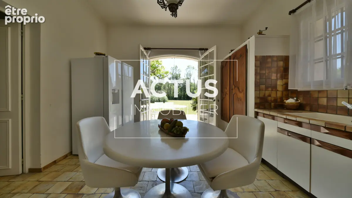Maison 8 pièces 284 m² à vendre à Salon-De-Provence (13300) - photo 6