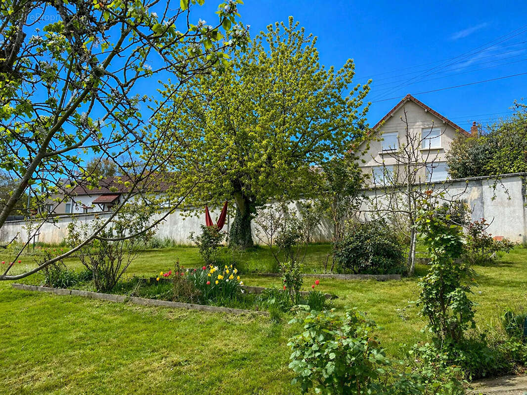 Maison à MONTCEAU-LES-MINES