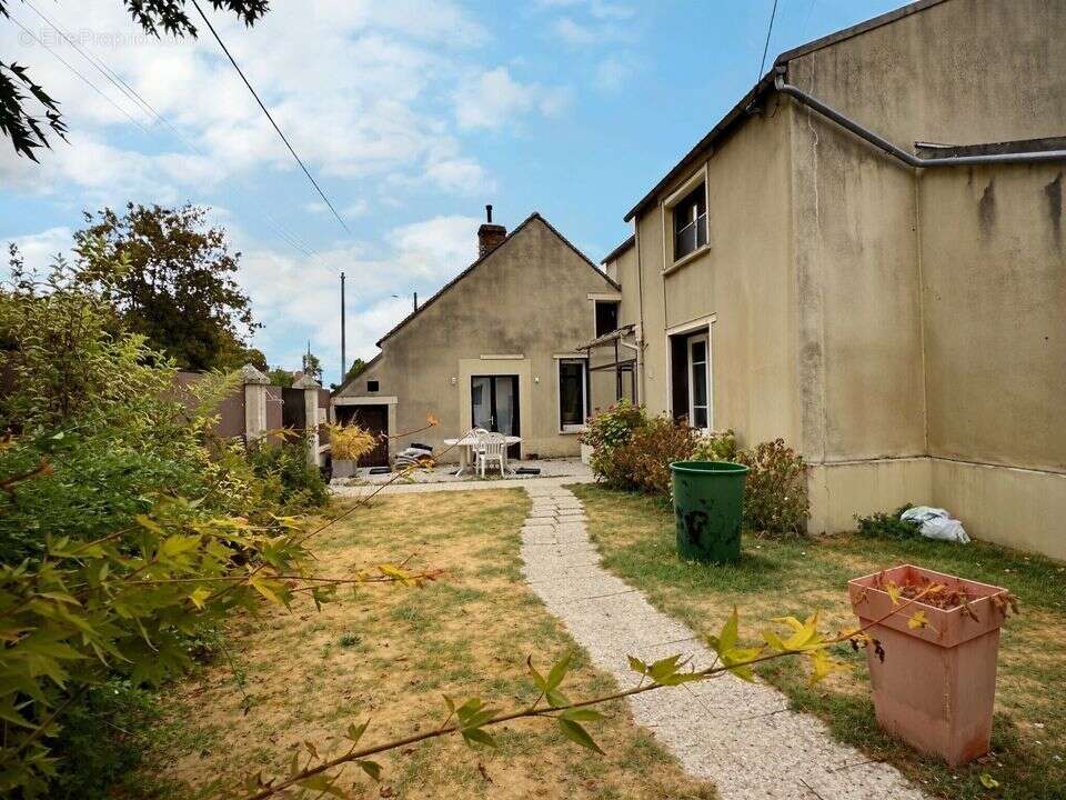 Maison de village et dépendance à Champigny - 89 - photo 16