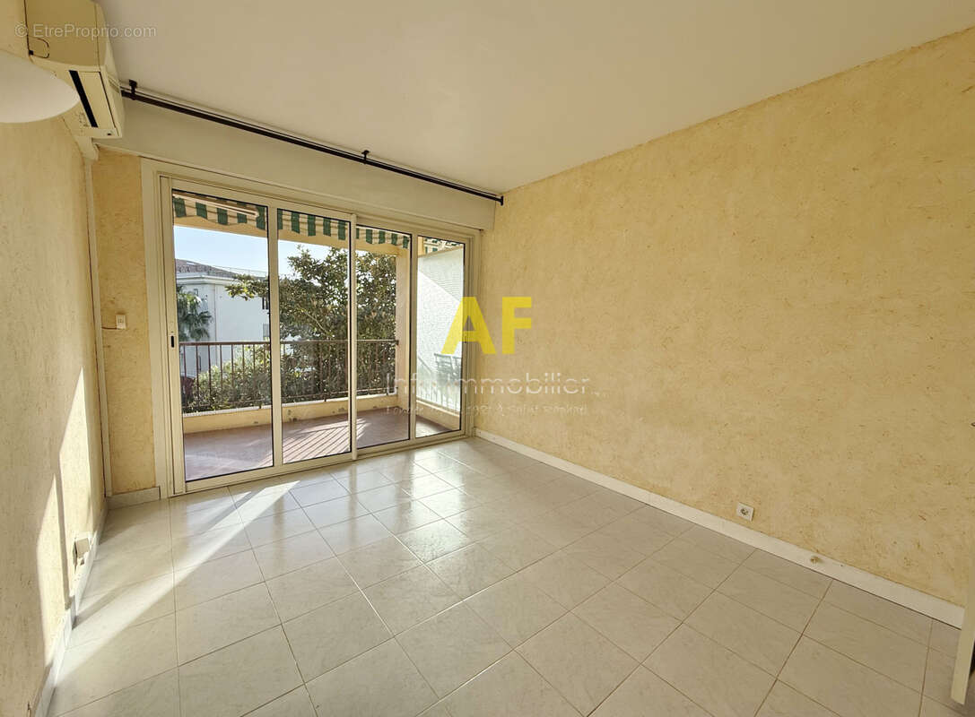 Appartement à SAINT-RAPHAEL