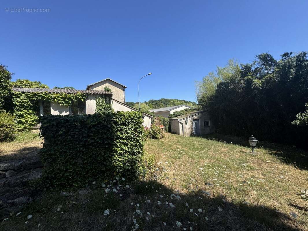 Maison à SAINT-VAURY