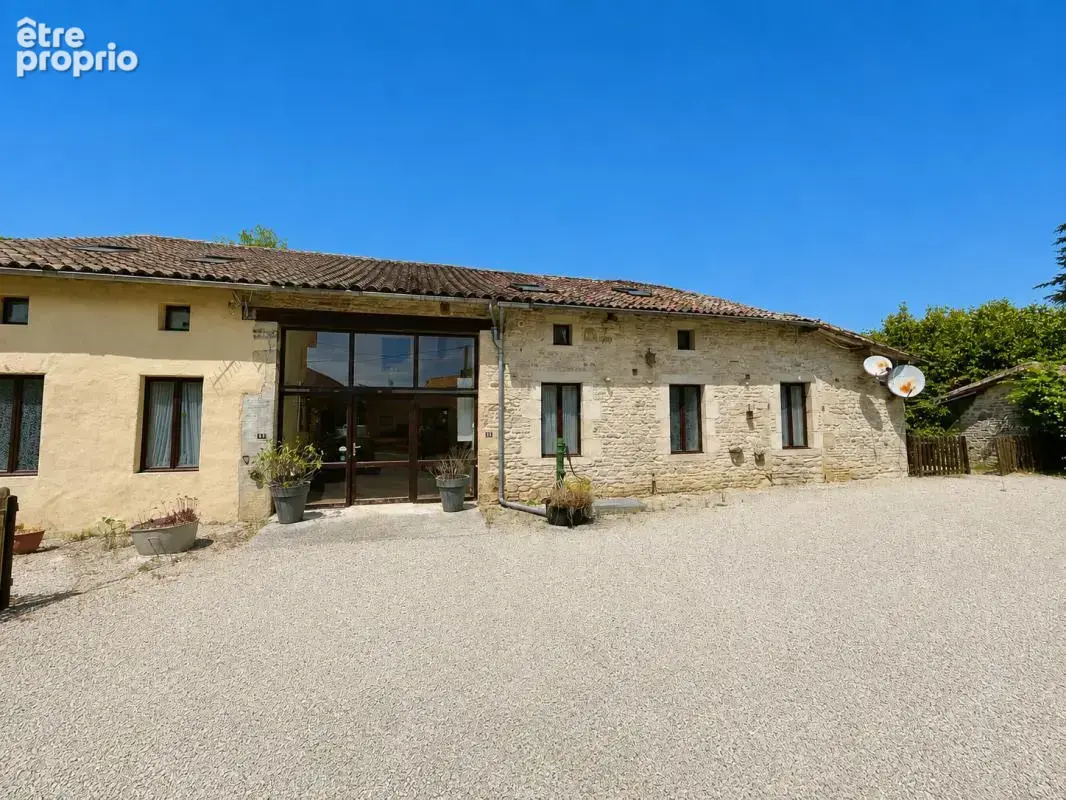 Maison à LEZAY