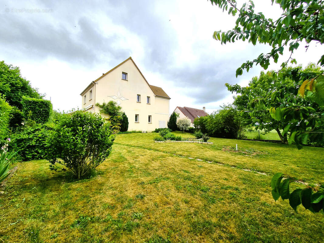Maison à SAINT-MARTIN-DE-NIGELLES