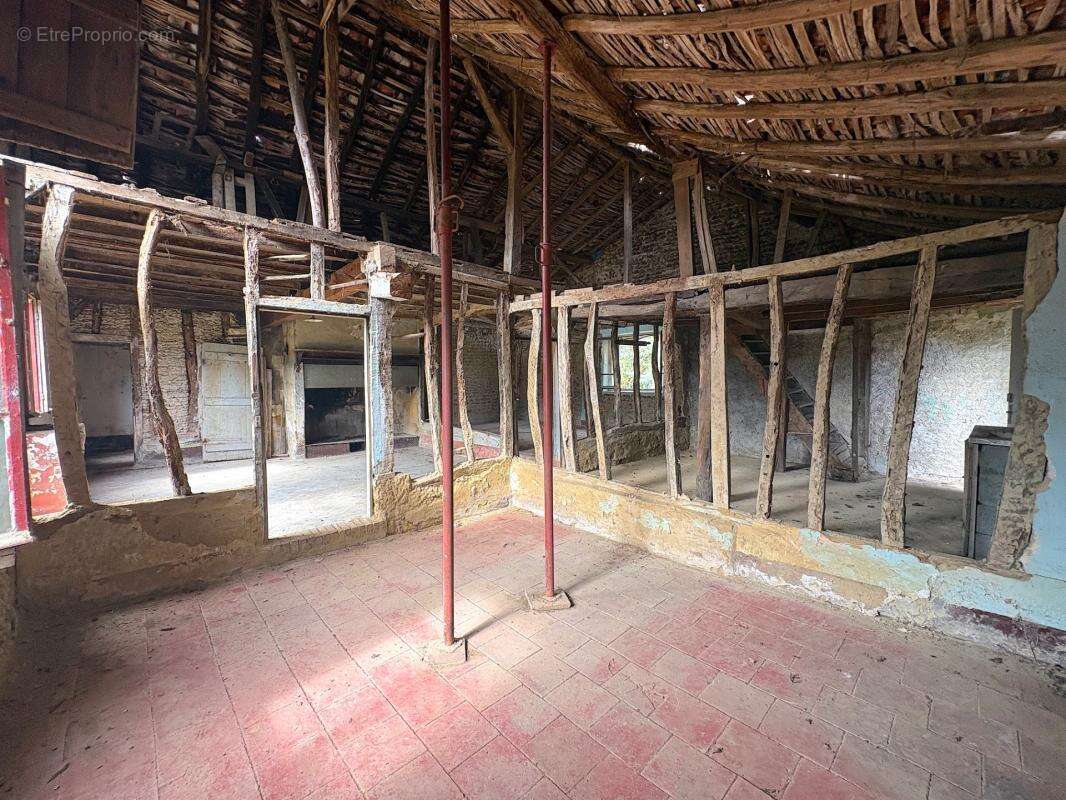 Maison à rénover avec dépendances et 16 870m2 de terrain Proche de AIRE SUR L'ADOUR (40) - photo 8