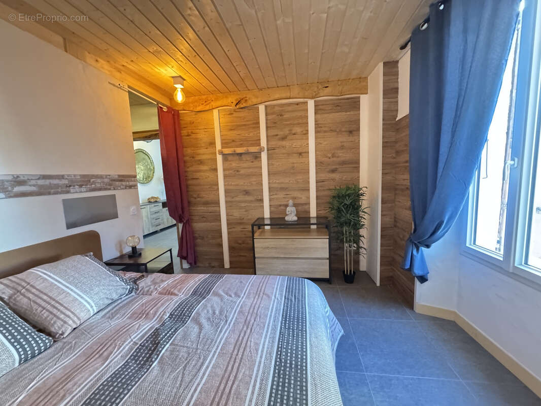 Appartement à LARAGNE-MONTEGLIN